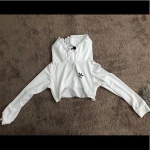 White cropped adidas
